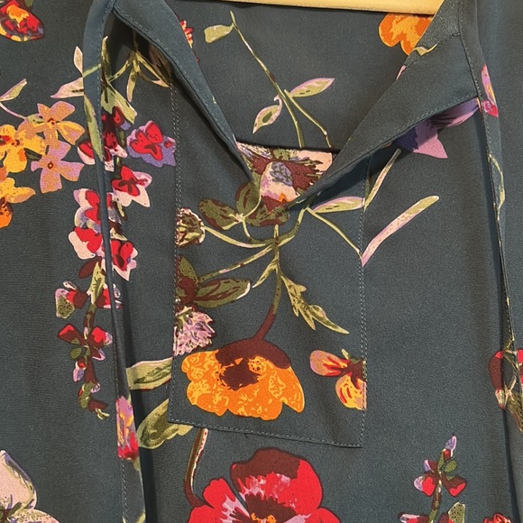 West Kei Cassia Tie Detail Blouse, size S - Picture 3 of 3